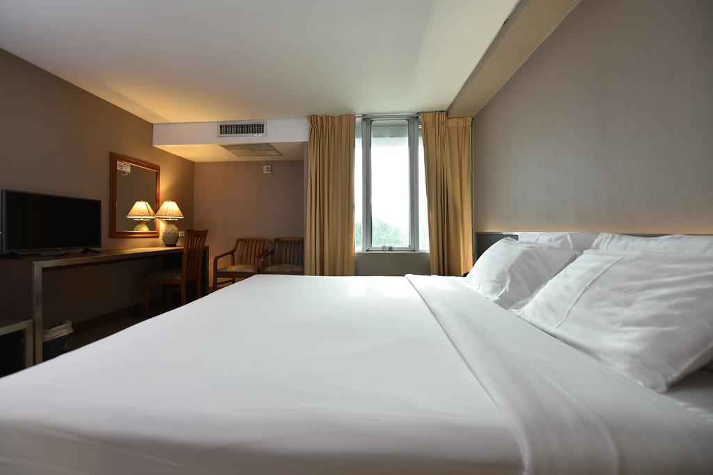 Bangkok City Suite Buitenkant foto